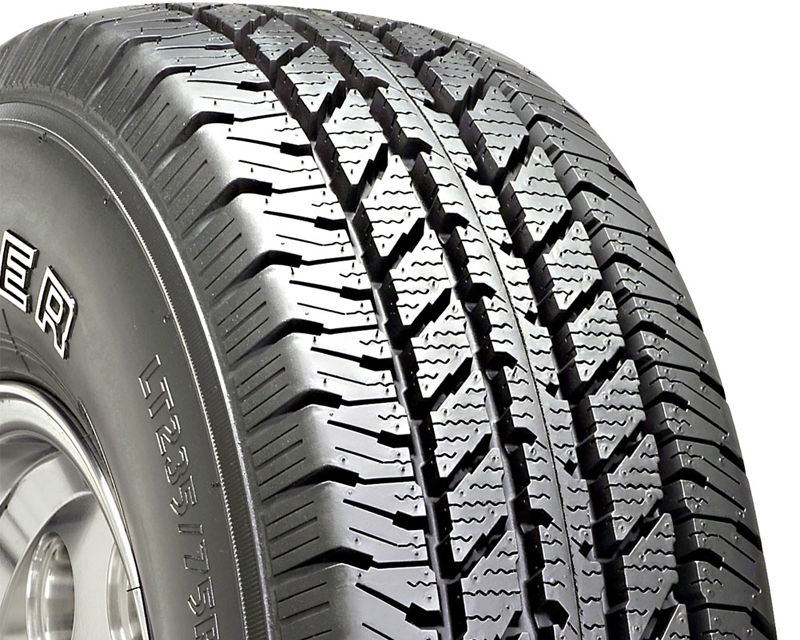 Cooper Discoverer H/T Tires 245/75/16 120Q BSW